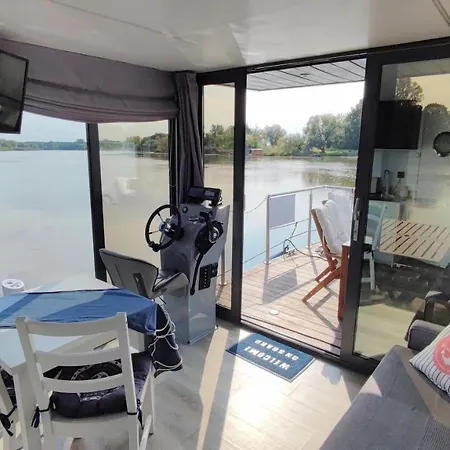 Botel Houseboat Water Lady Apartament Plywajacy Dom Na Wodzie Lodz